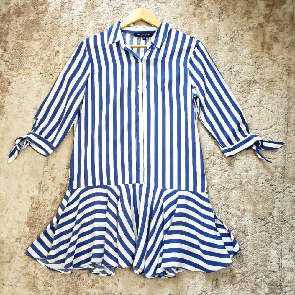 🦋3/$25 One Clothing Small Blue White Striped Button up Ruffle Hem Tunic Top